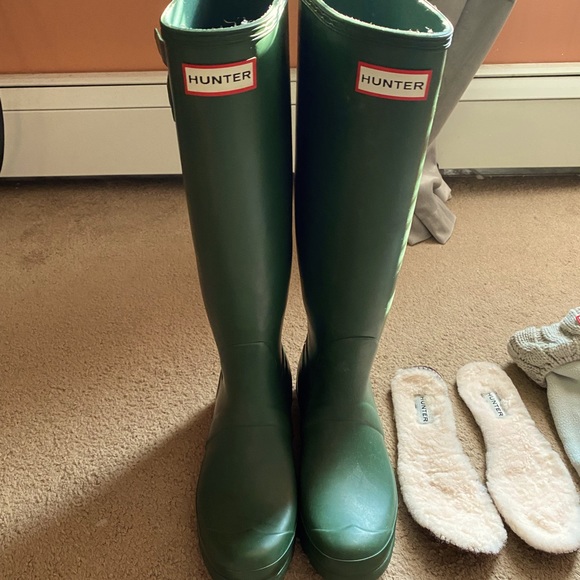 COPY - Women’s size 8 hunter boots; lightly used - Picture 2 of 4